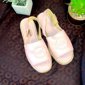 🆕 Michael Kors pink leather sandal with rope heel. NWOT large MK logo